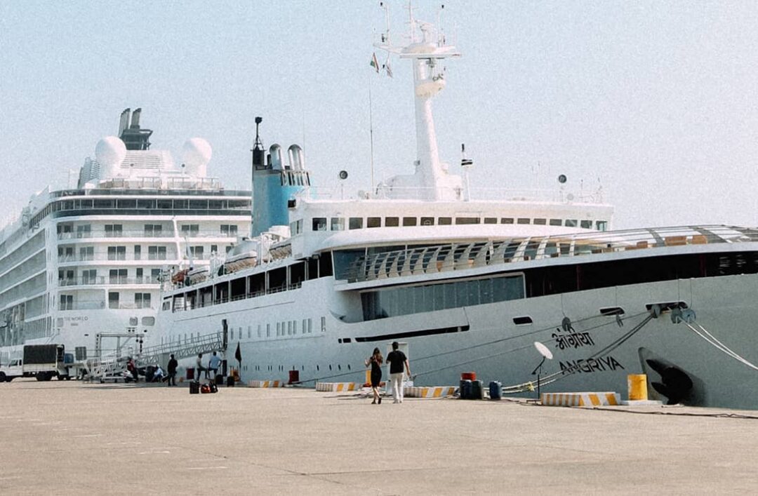 cruise ship